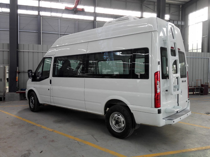 福特新世代全順V348長(zhǎng)軸高頂B型房車