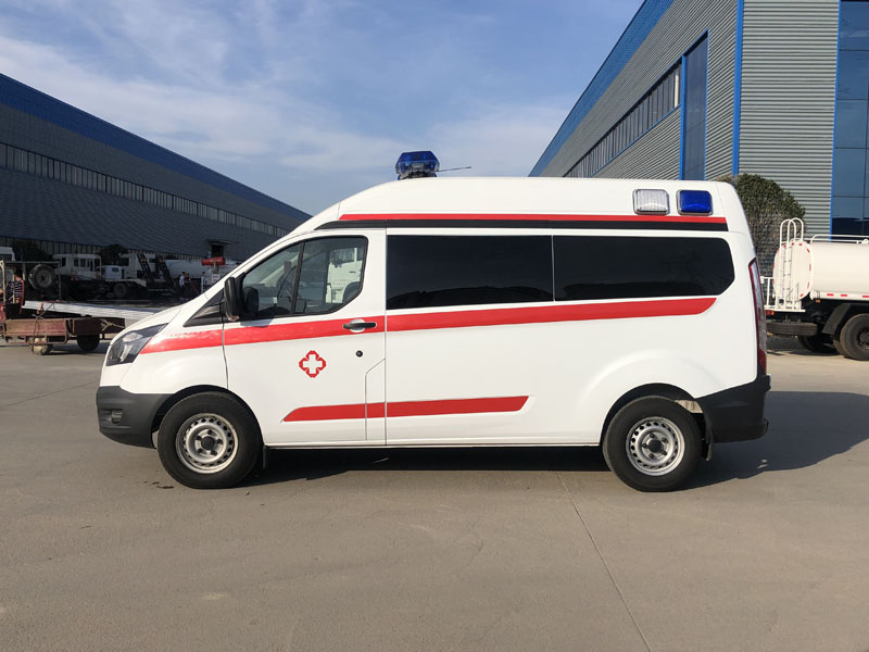 福特V362汽油版轉(zhuǎn)運型救護車